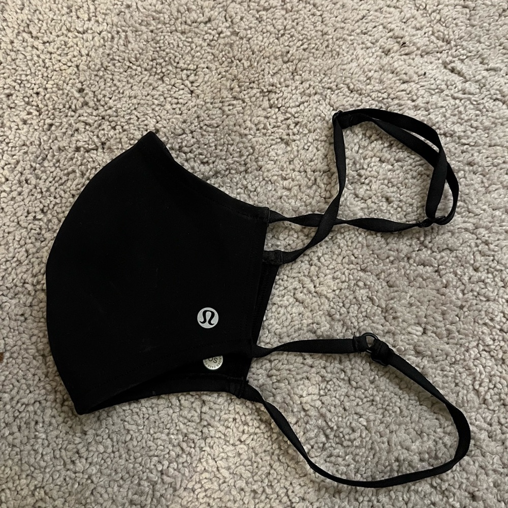 Lulu lemon face mask